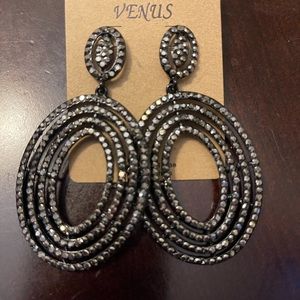 Black Dangling Earrings